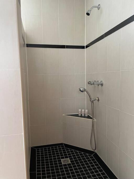 Spring Garden Mobay Resort Luxurious Apartments Montego Bay Exteriör bild