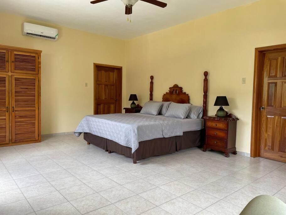 Spring Garden Mobay Resort Luxurious Apartments Montego Bay Exteriör bild