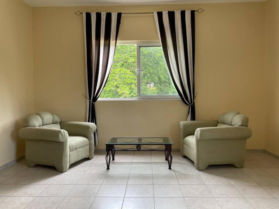 Spring Garden Mobay Resort Luxurious Apartments Montego Bay Exteriör bild