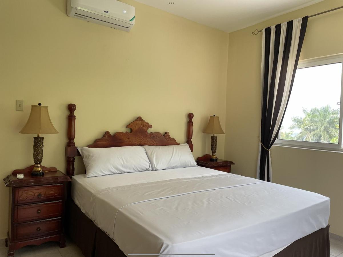 Spring Garden Mobay Resort Luxurious Apartments Montego Bay Exteriör bild