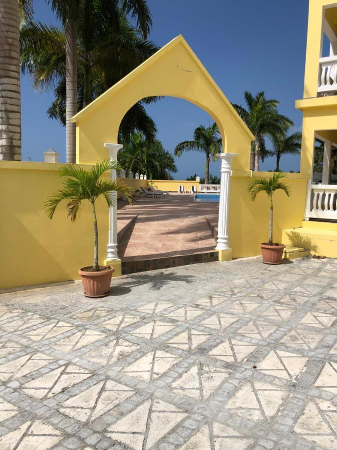 Spring Garden Mobay Resort Luxurious Apartments Montego Bay Exteriör bild